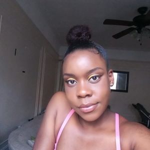 Meet your Posher, Jade